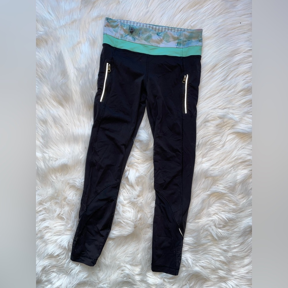 Lululemon inspire mesh black cropped leggings size 4 mid rise floral waist crop